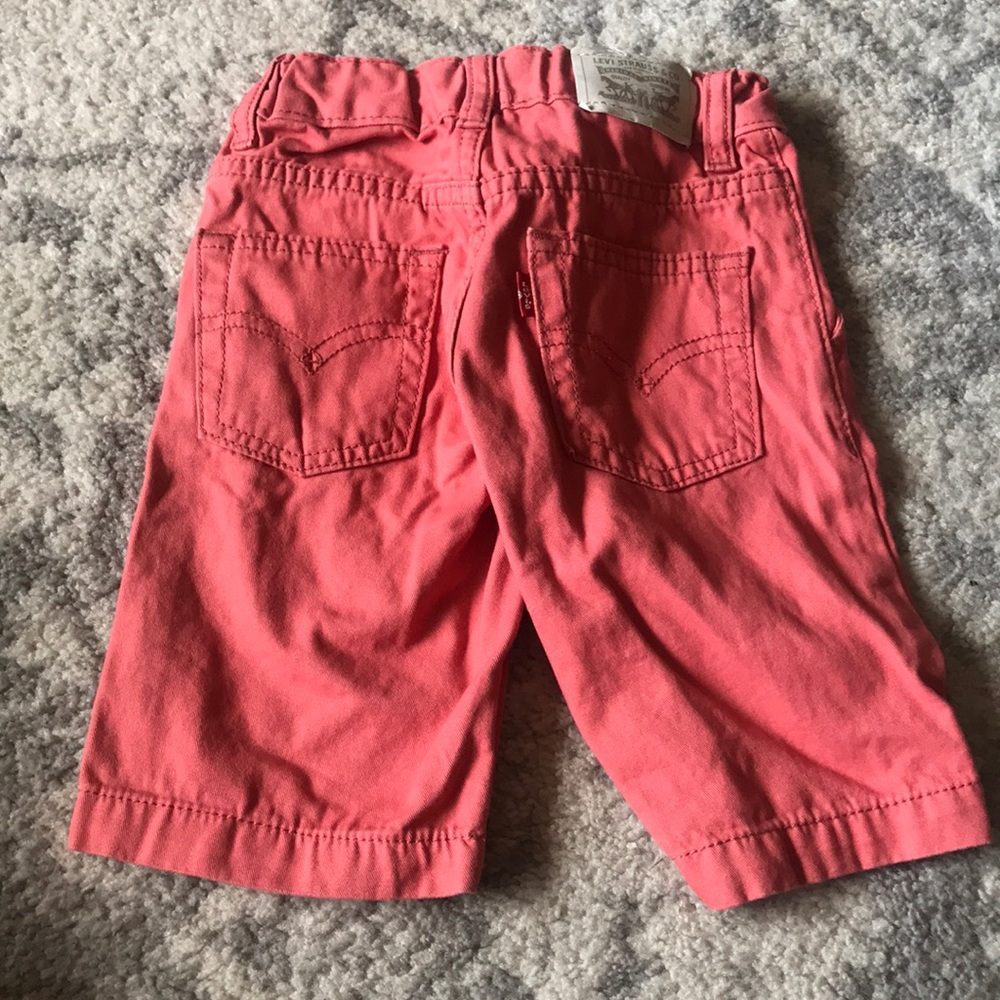 Levi’s - Picture 2 of 2